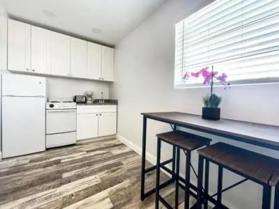 Hollywood Beach Blue Wave - 18