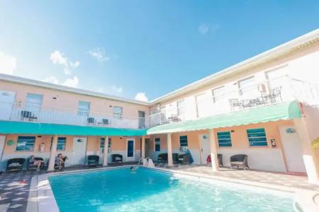 Hollywood Beach Blue Wave - 25