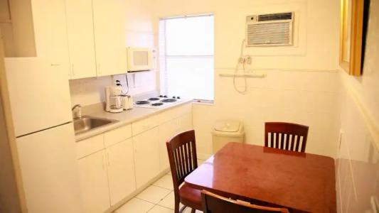 Hollywood Beach Blue Wave - 12