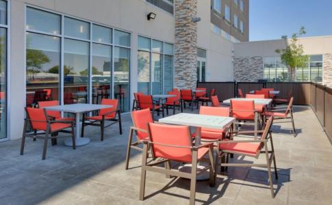 Holiday Inn Express & Suites DALLAS NW HWY - LOVE FIELD by IHG - 24