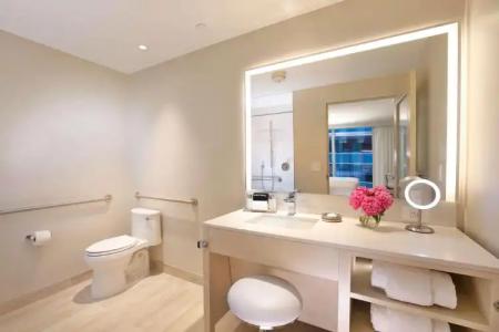 HALL Arts, Dallas, Autograph Collection - 60