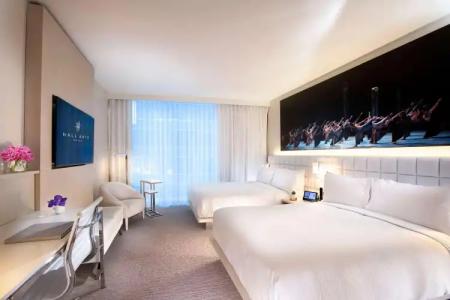 HALL Arts, Dallas, Autograph Collection - 2