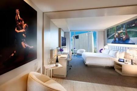 HALL Arts, Dallas, Autograph Collection - 91