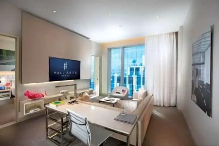 HALL Arts, Dallas, Autograph Collection - 100