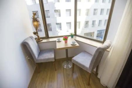 Golden Street - 133