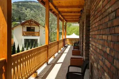 CHALET & Restauarant - 10