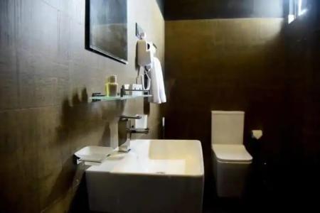 Pine Hill Residence - 8