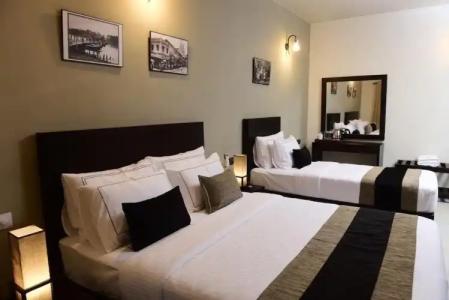 Pine Hill Residence - 23