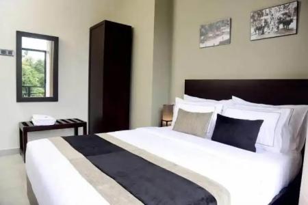 Pine Hill Residence - 44