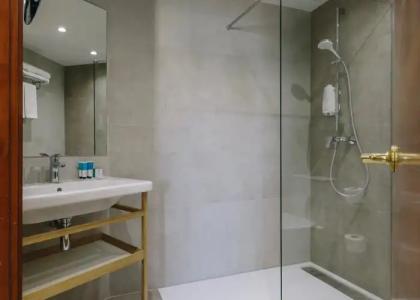 Ilunion Palmanova Mallorca - 40