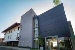 Hive 68 - Hotel and Resorts, Negombo