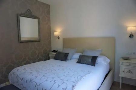 Hostal Boutique Es Portalet - 4