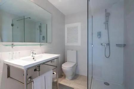 THB Niagara - Adults Only - 17