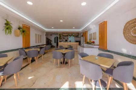 Boutique Sibarys - Adults Recommended - 31