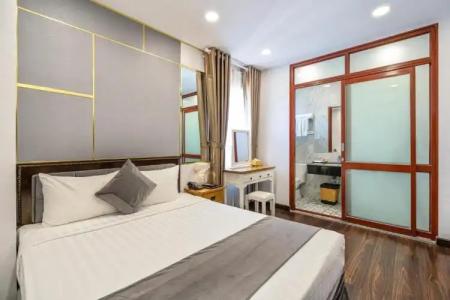 Emerald Central - 125