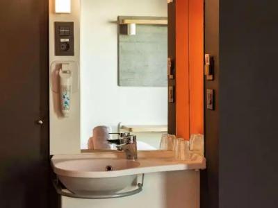 ibis budget Bilbao City - 51