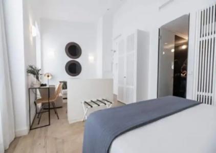 MYR Marqués House - 80