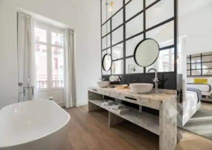 MYR Marqués House - 90