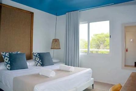 You & Co. Saler Beach Boutique - 111