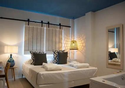 You & Co. Saler Beach Boutique - 131