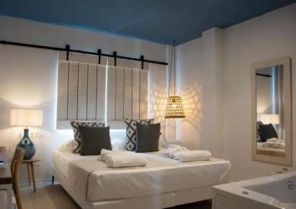 You & Co. Saler Beach Boutique - 148