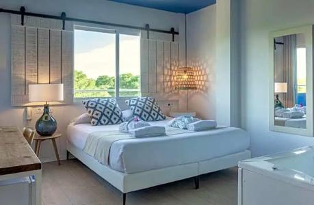 You & Co. Saler Beach Boutique - 146