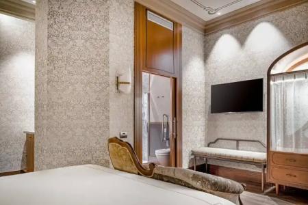 Palacio Santa Clara, Autograph Collection - 27