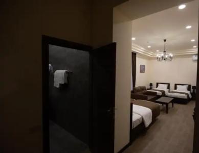 Boutique Living - 55