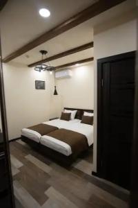 Boutique Living - 36