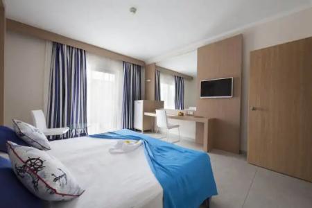 AQI Pegasos World - 99