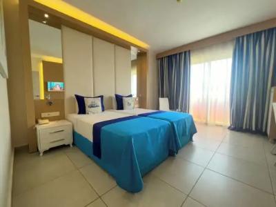 AQI Pegasos World - 82