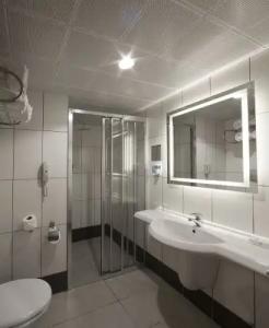 AQI Pegasos World - 95