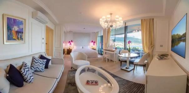 Boutique Vissi d'Arte - 109