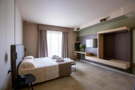 Charme Simon Bolivar - 51