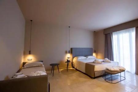 Charme Simon Bolivar - 53