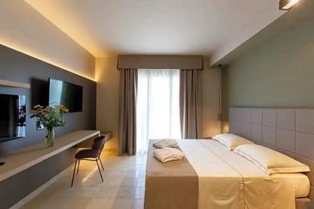 Charme Simon Bolivar - 30