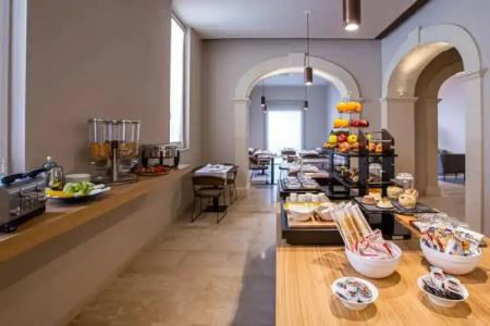 Charme Simon Bolivar - 11