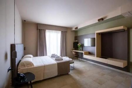 Charme Simon Bolivar - 35