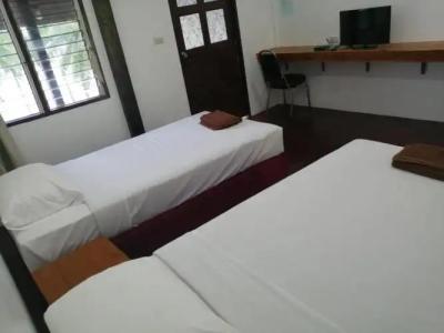 Jansom Beach Resort - 34