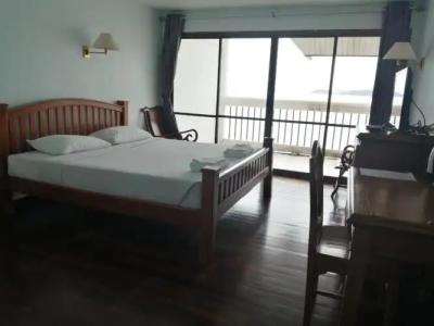 Jansom Beach Resort - 30