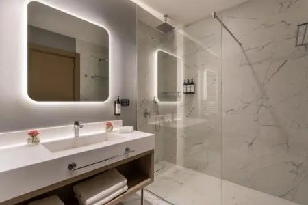 Hyatt Regency Kotor Bay Resort - 34