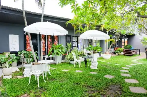 Baan Poon Garden - 2