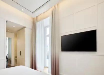 The Britannique, Curio Collection By Hilton - 107