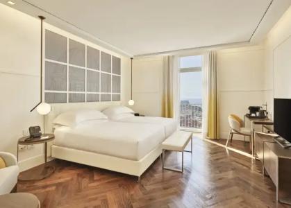 The Britannique, Curio Collection By Hilton - 45