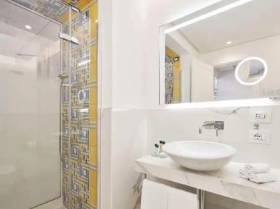 The Britannique, Curio Collection By Hilton - 47