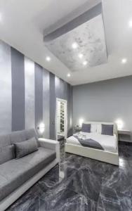 Bella Napoli Suites - 14