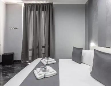 Bella Napoli Suites - 3