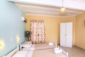 Apple Hotel, Laganas