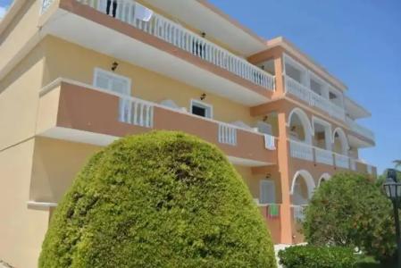 Derekas Studios & Apartments - 0