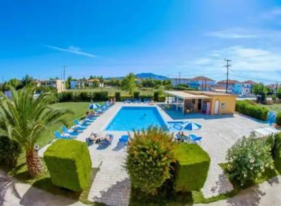 Derekas Studios & Apartments - 4